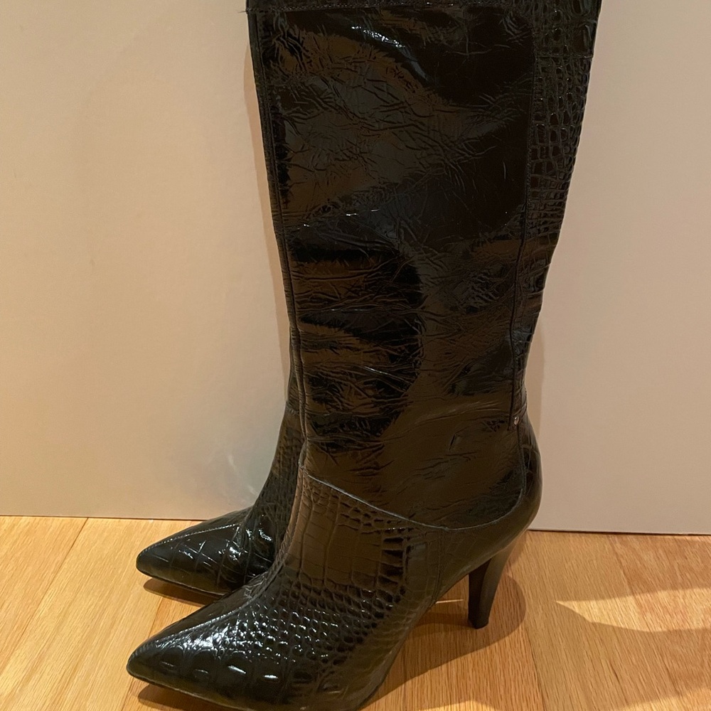 Gianni Bini Black Patent Leather Crocodile Boots Size 7